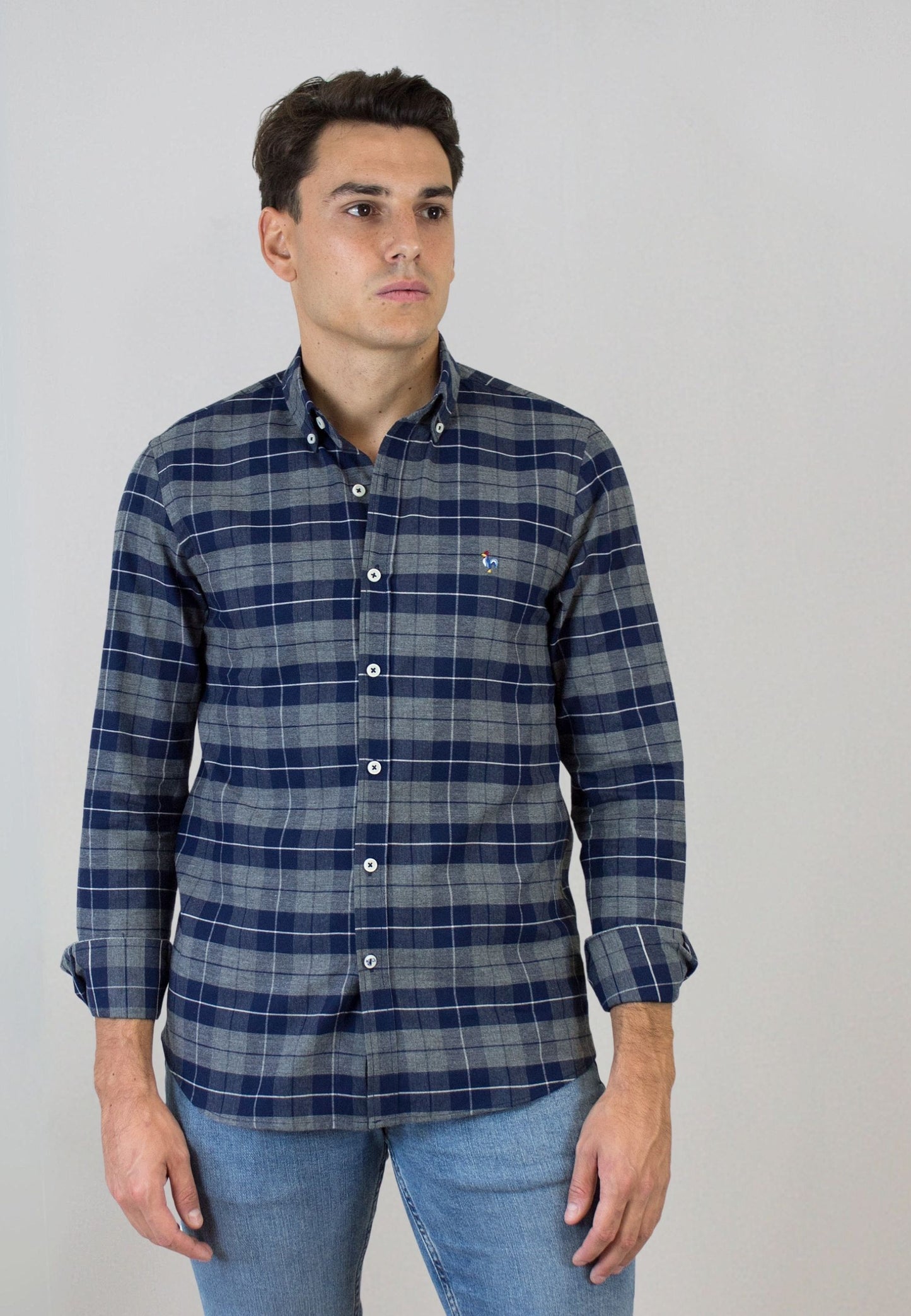 Camisa de cuadros gris y marino