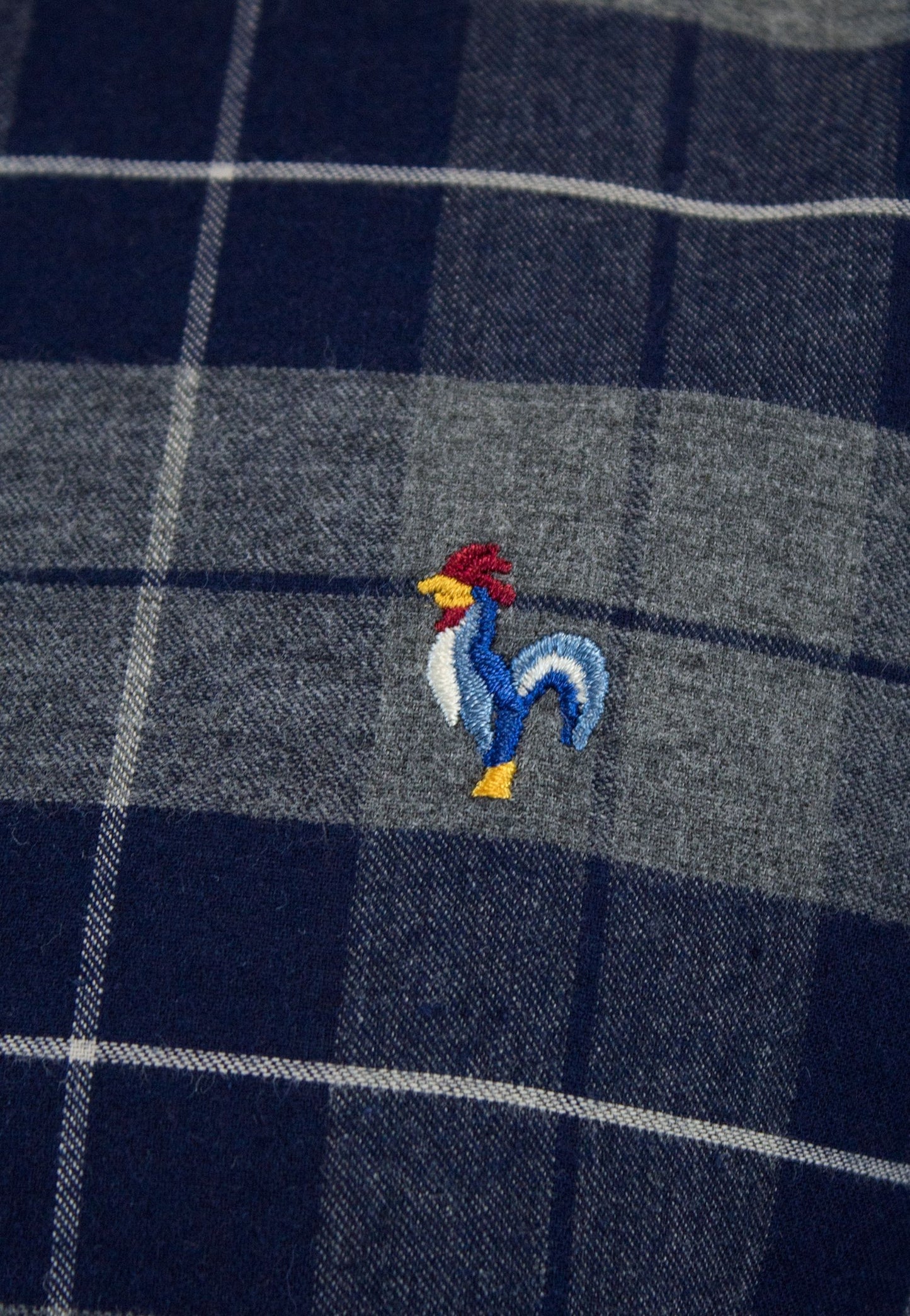 Camisa de cuadros gris y marino