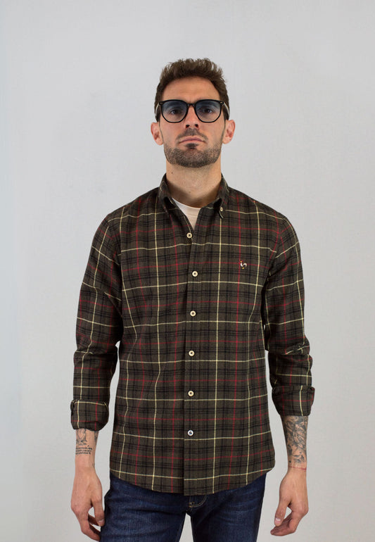 Camisa marrón de cuadros