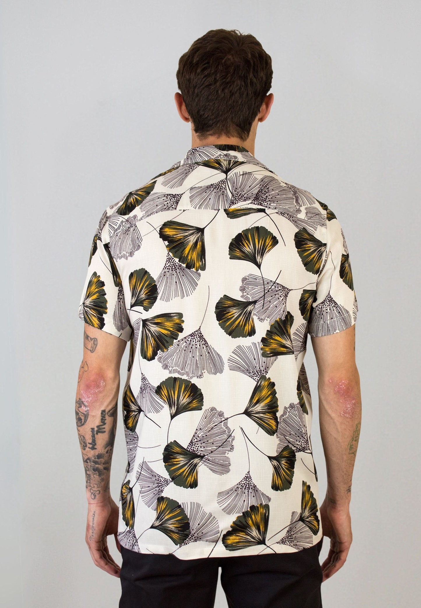 Camisa manga corta estampado flores