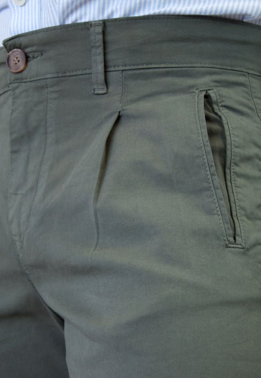 Men's black elasticated chino pants