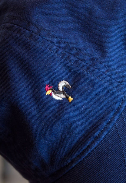 Gorra marino con gallo bordado