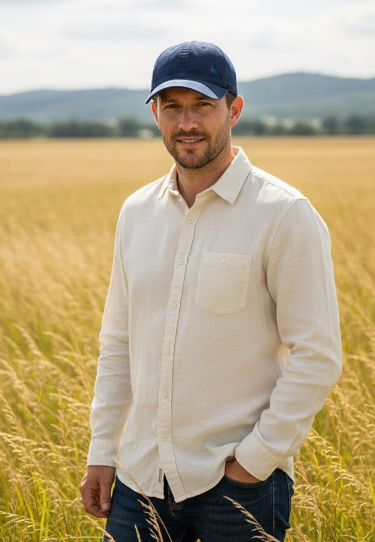 Gorra petróleo con gallo bordado al tono