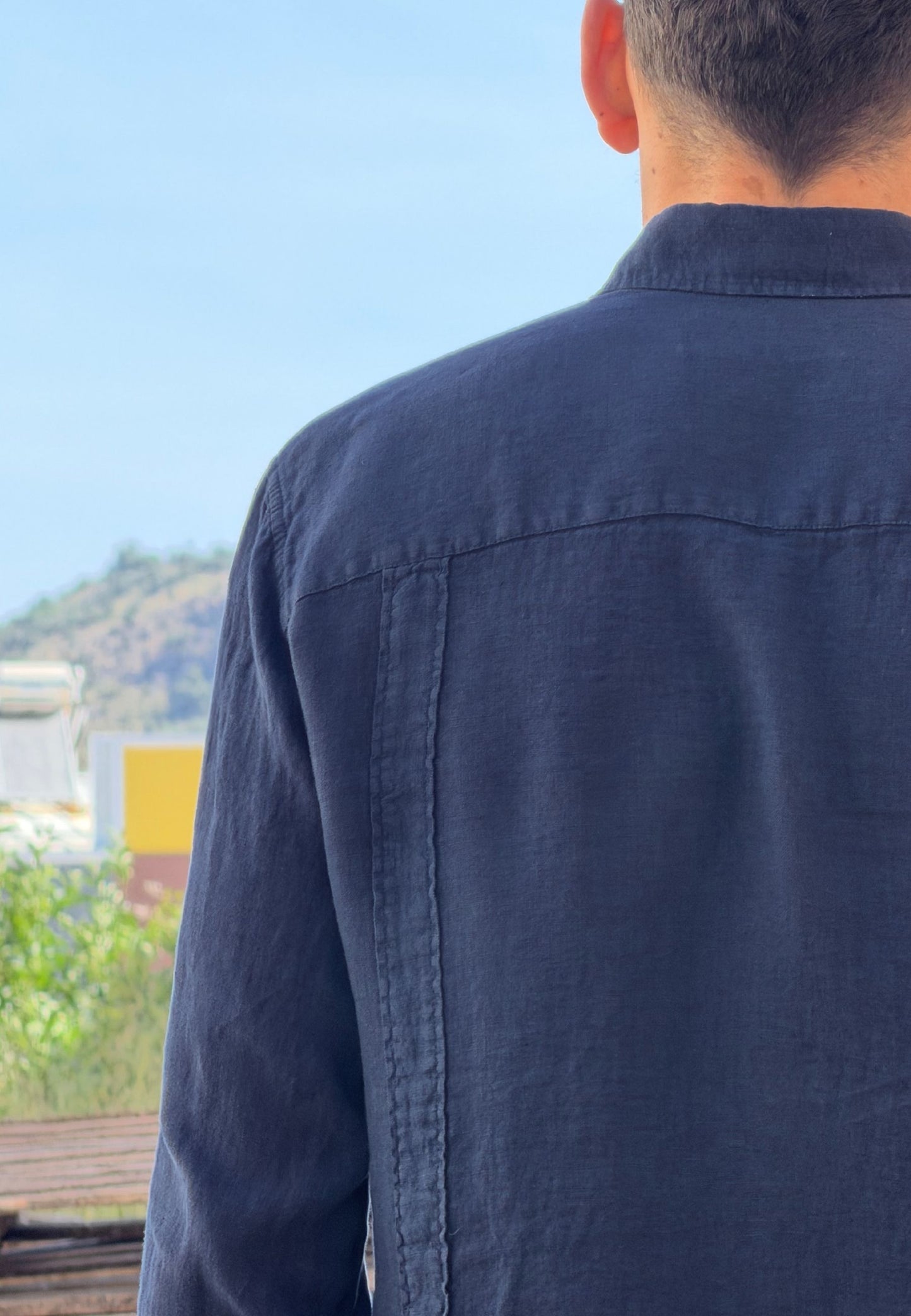 Camisa guayabera de lino marino