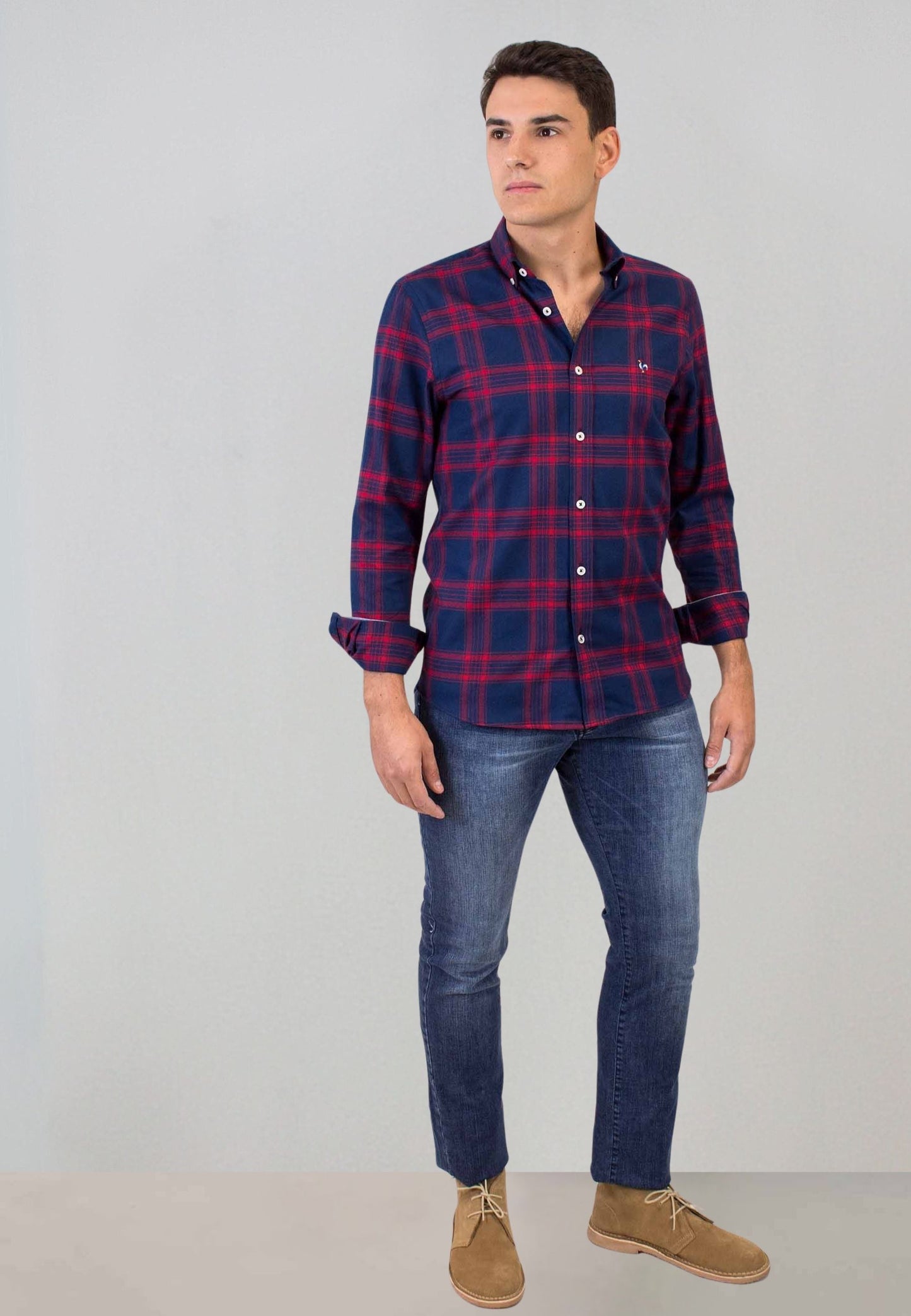 Camisa marino de cuadros rojos