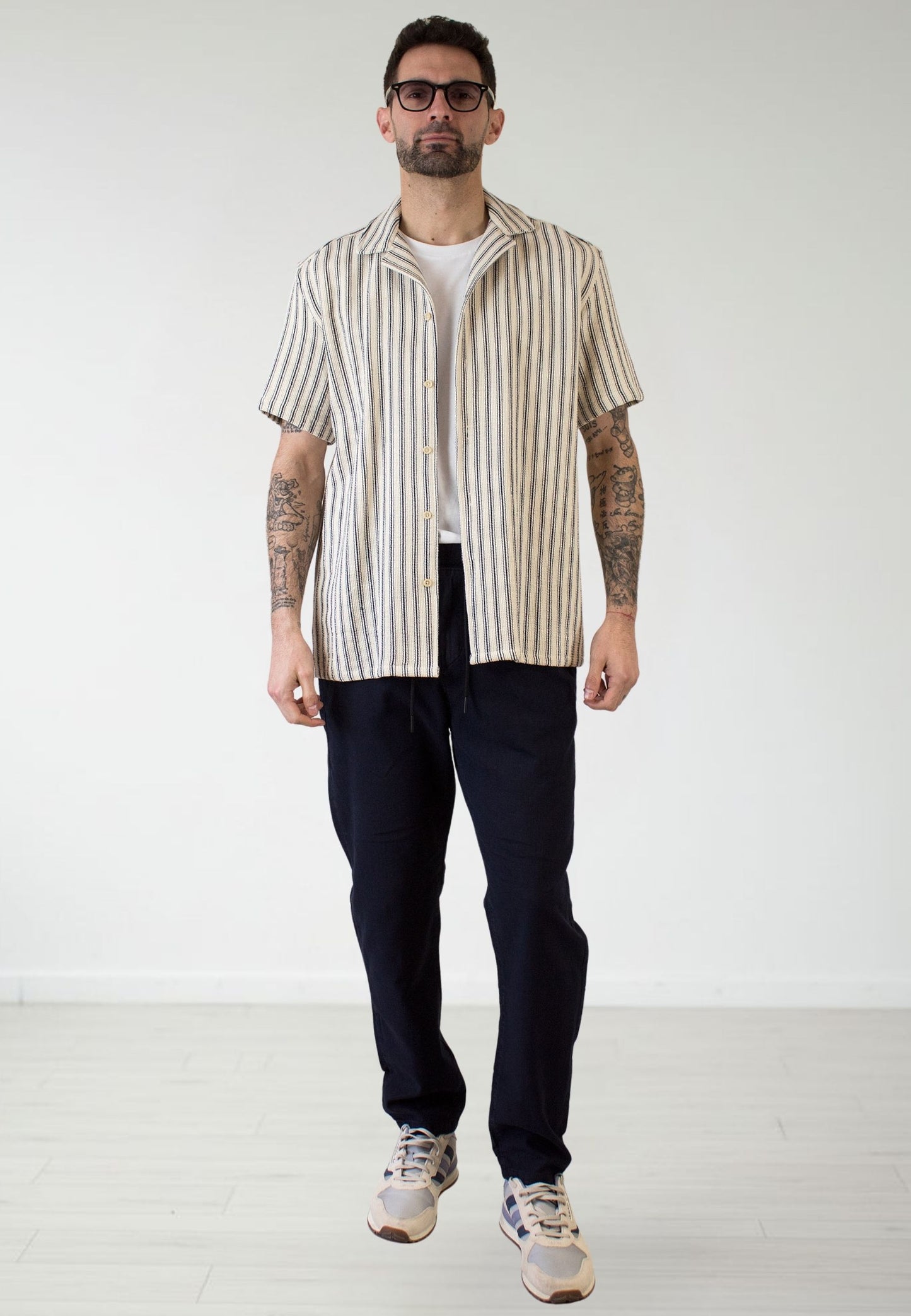 Pantalón chino de lino con gomas marino