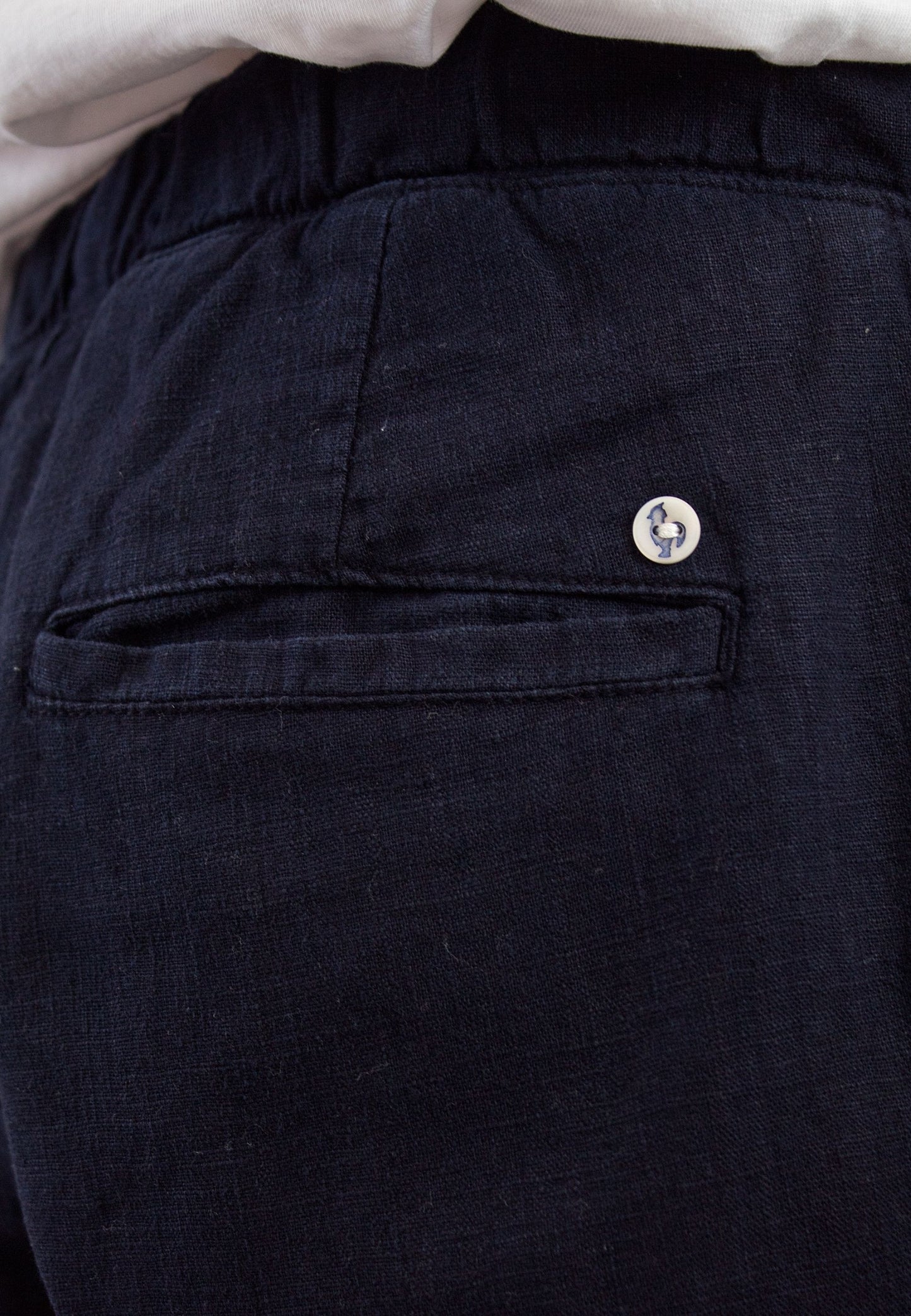 Pantalón chino de lino con gomas marino