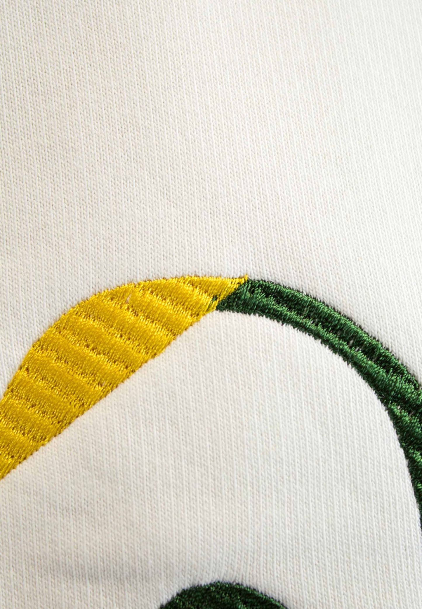 Sudadera cruda con perfil bordado