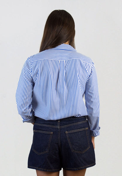 Camisa de rayas medias azules