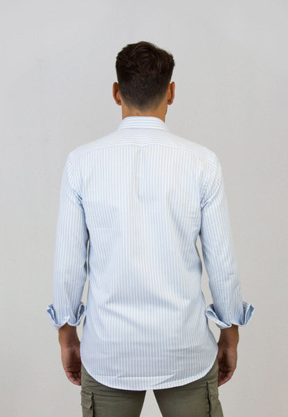 Camisa oxford de rayas anchas celeste