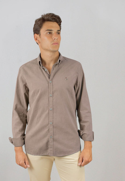 Camisa de algodón reciclado marrón