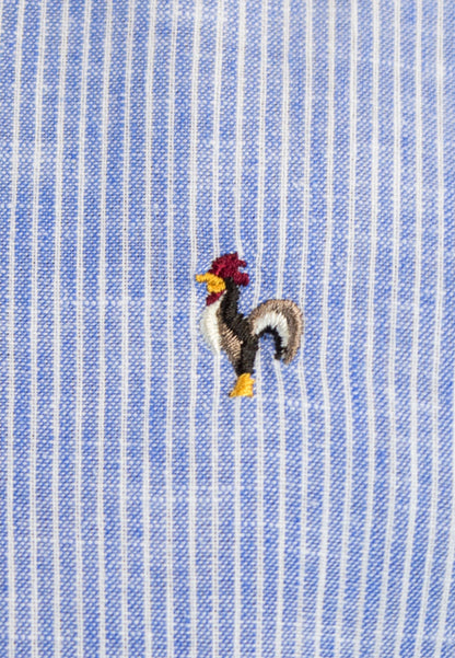 Camisa de rayas de lino azul y blanco
