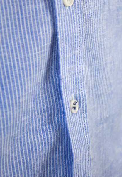 Camisa de rayas de lino azul y blanco