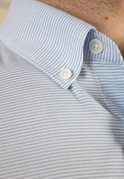 Chemise Oxford délavée bleu clair