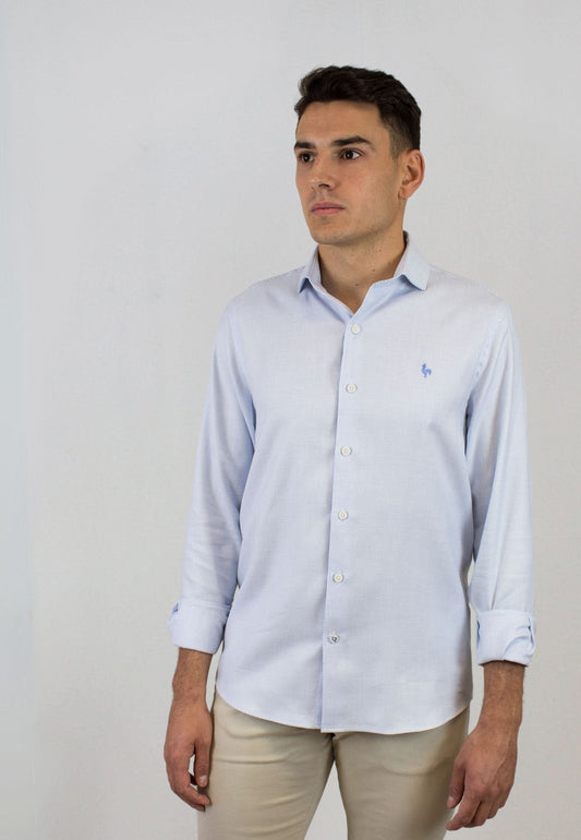 Camisa estructura geométrica blanca y azul