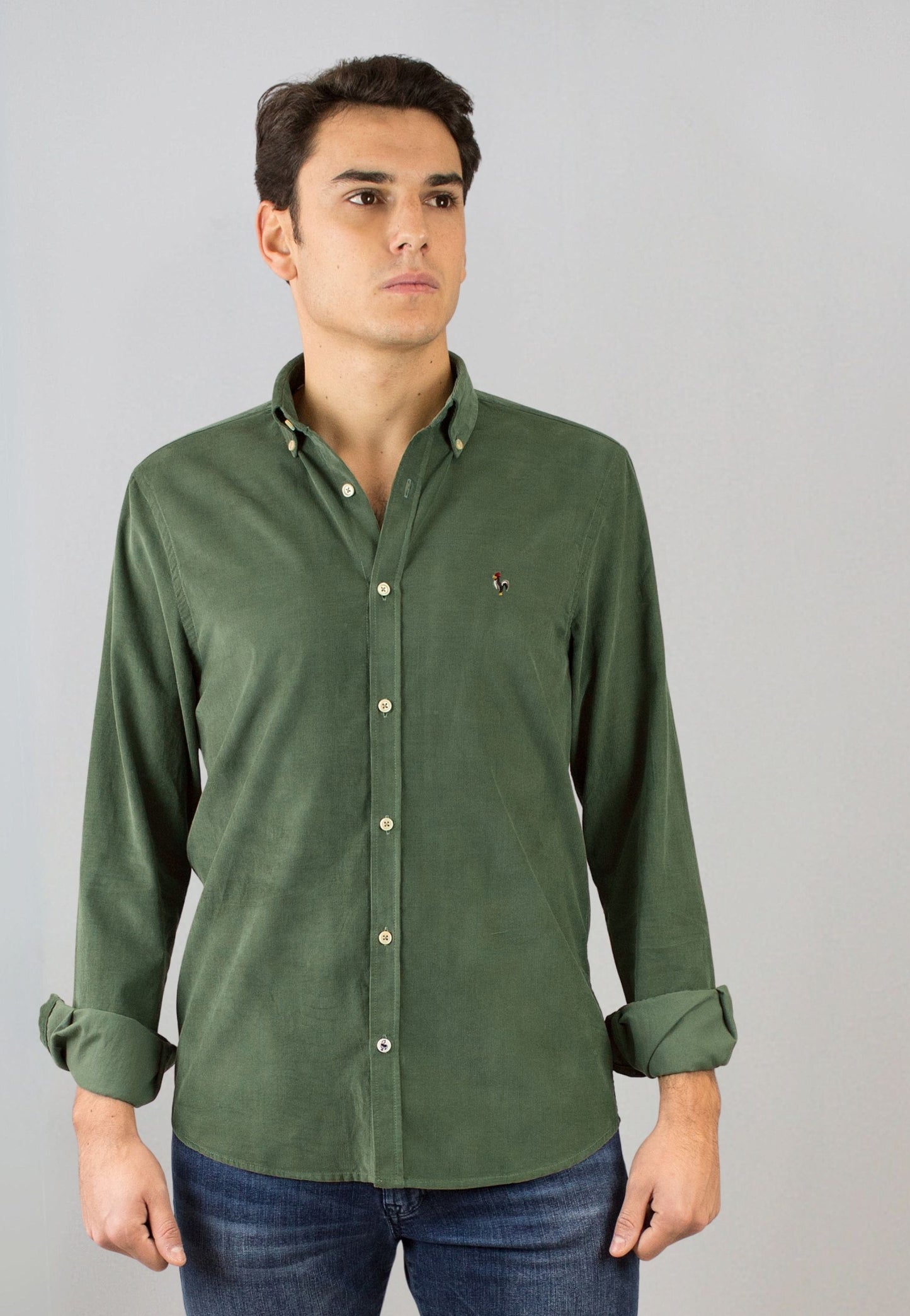 Camisa de micro pana verde militar