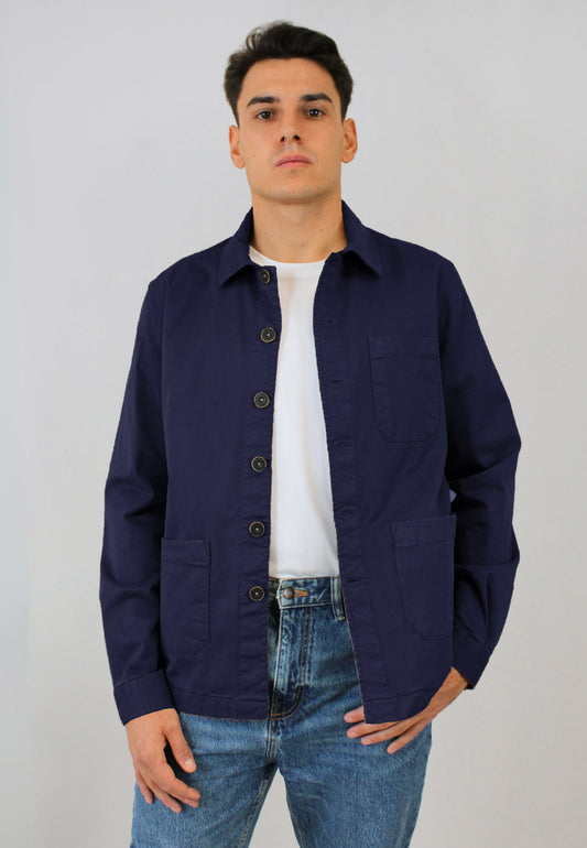 Sobrecamisa en sarga marino con bolsillos