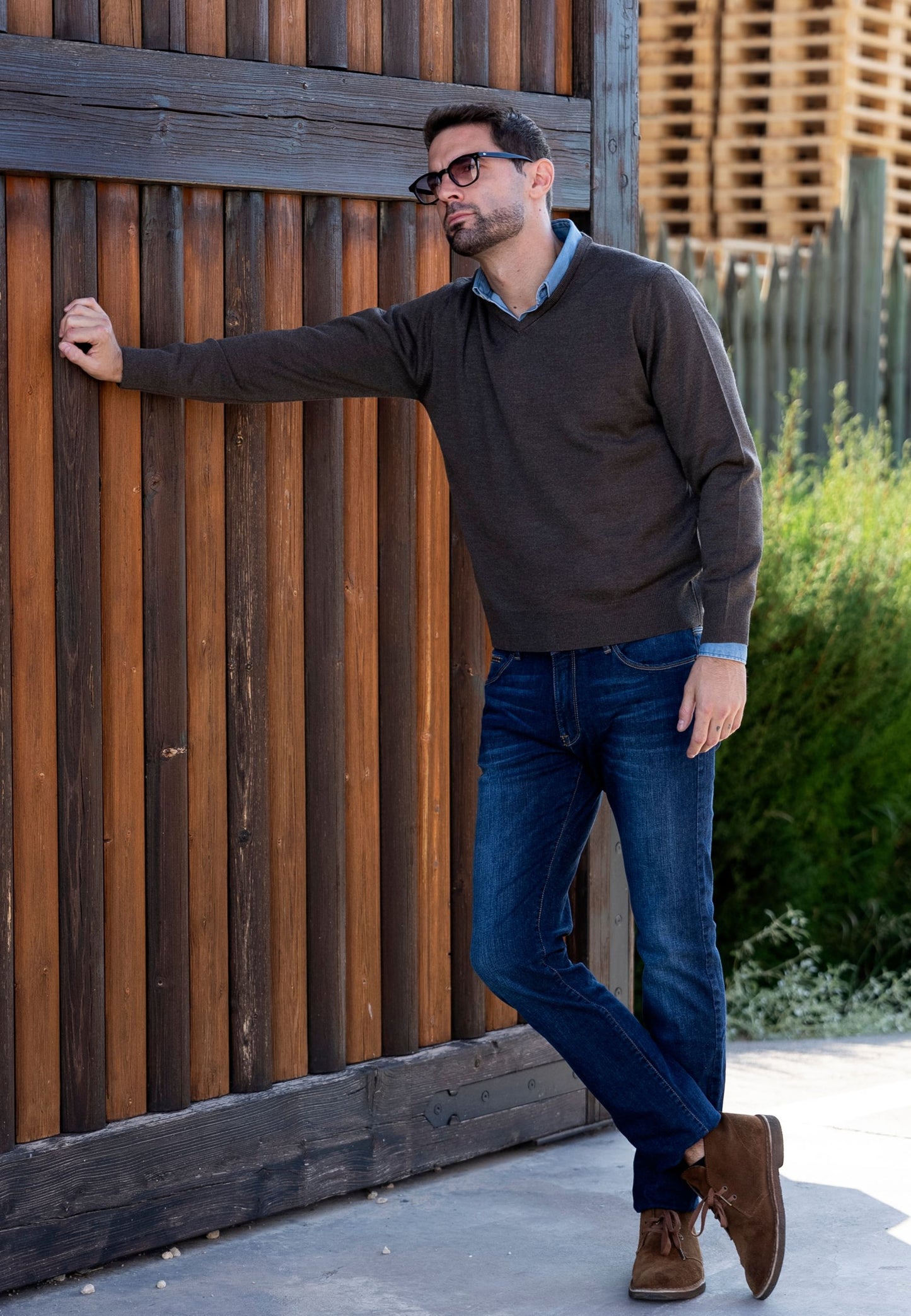 Jersey de pico marrón con lana