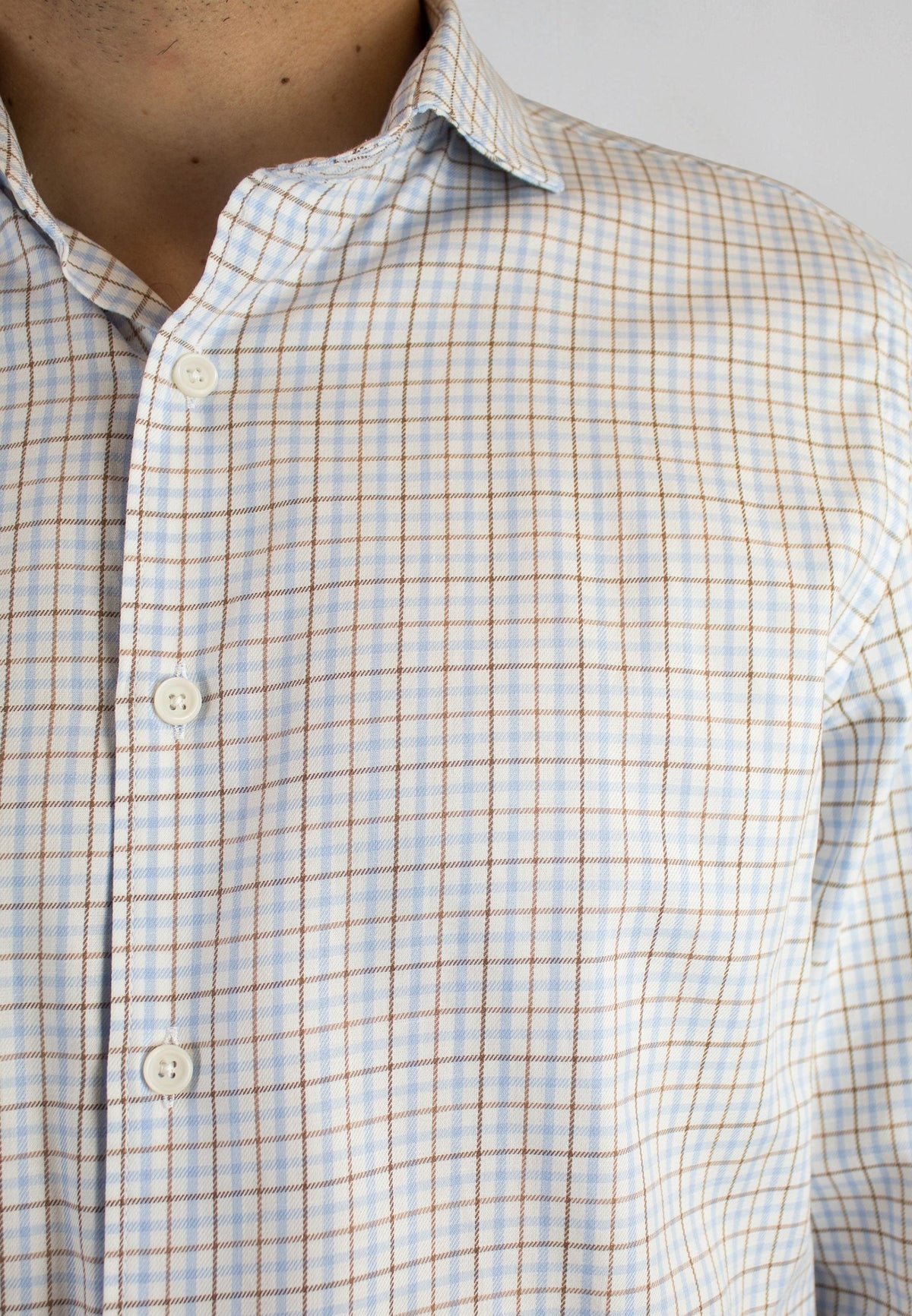 Camisa de cuadros celestes y beige