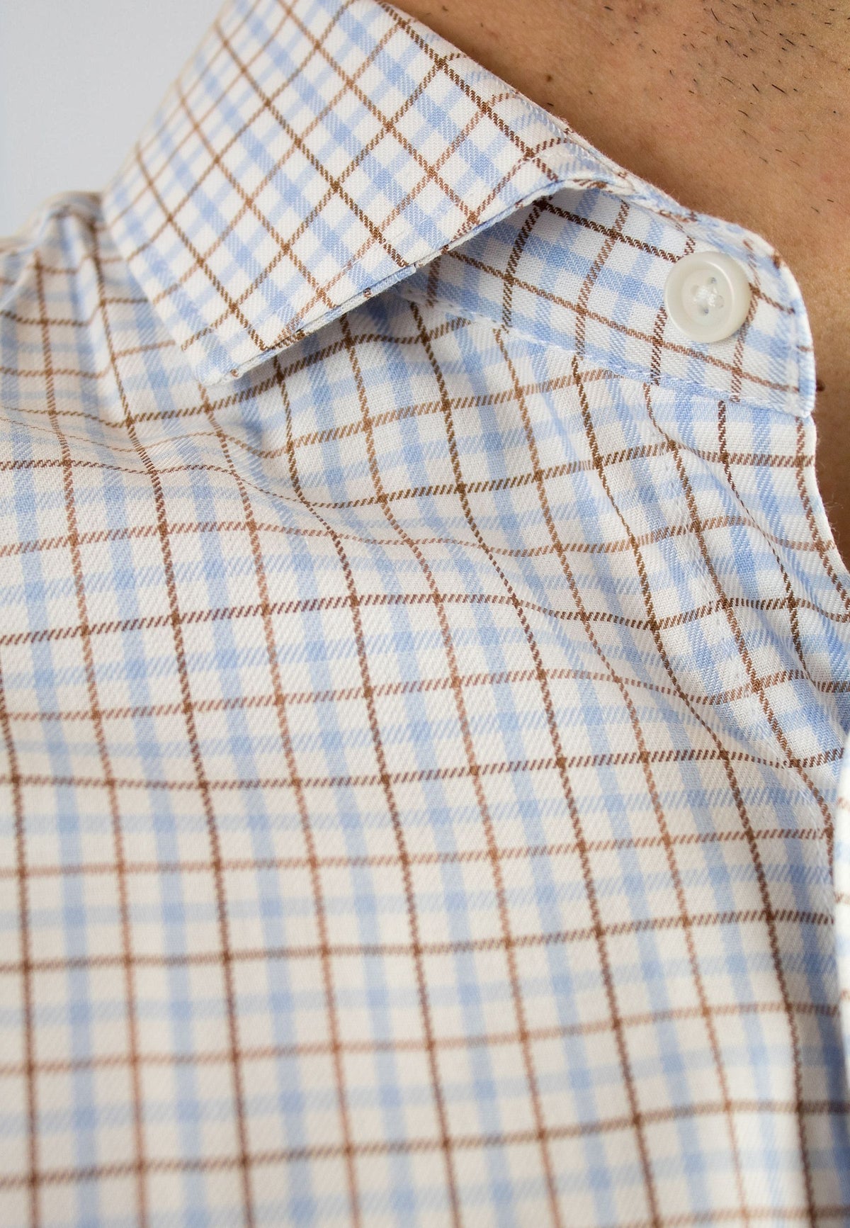 Camisa de cuadros celestes y beige