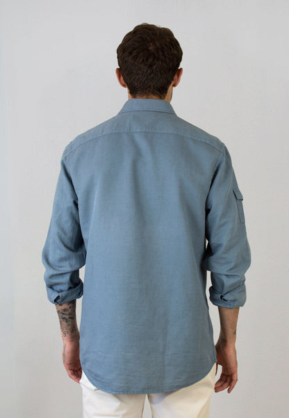 Polera de lino azul grisáceo tres botones