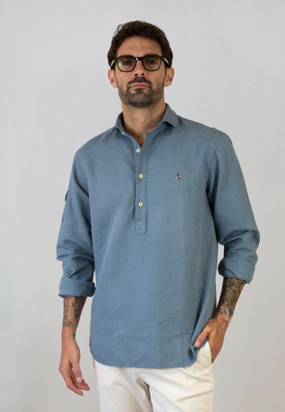 Polera de lino azul grisáceo tres botones