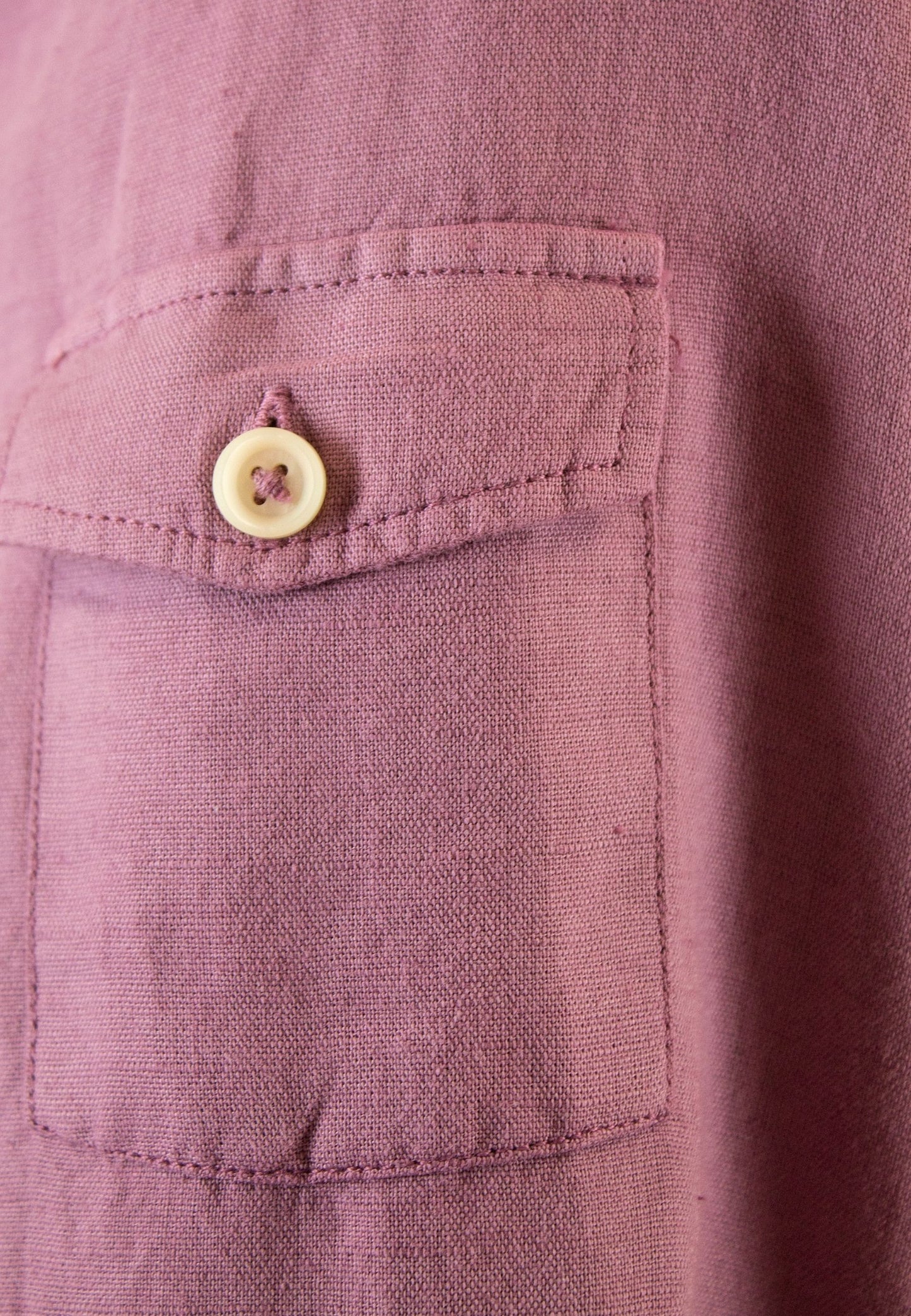 Polera de lino burgundi tres botones