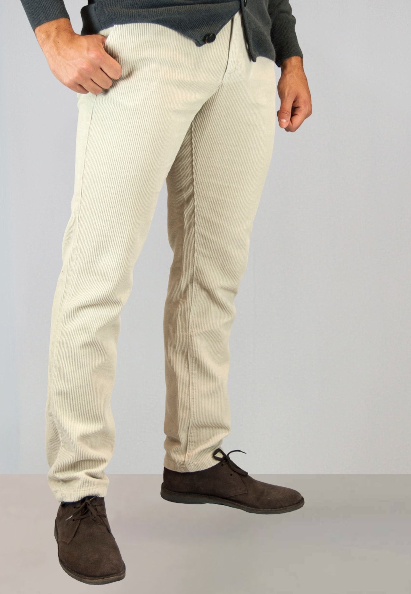 Pantalón chino de pana beige hombre