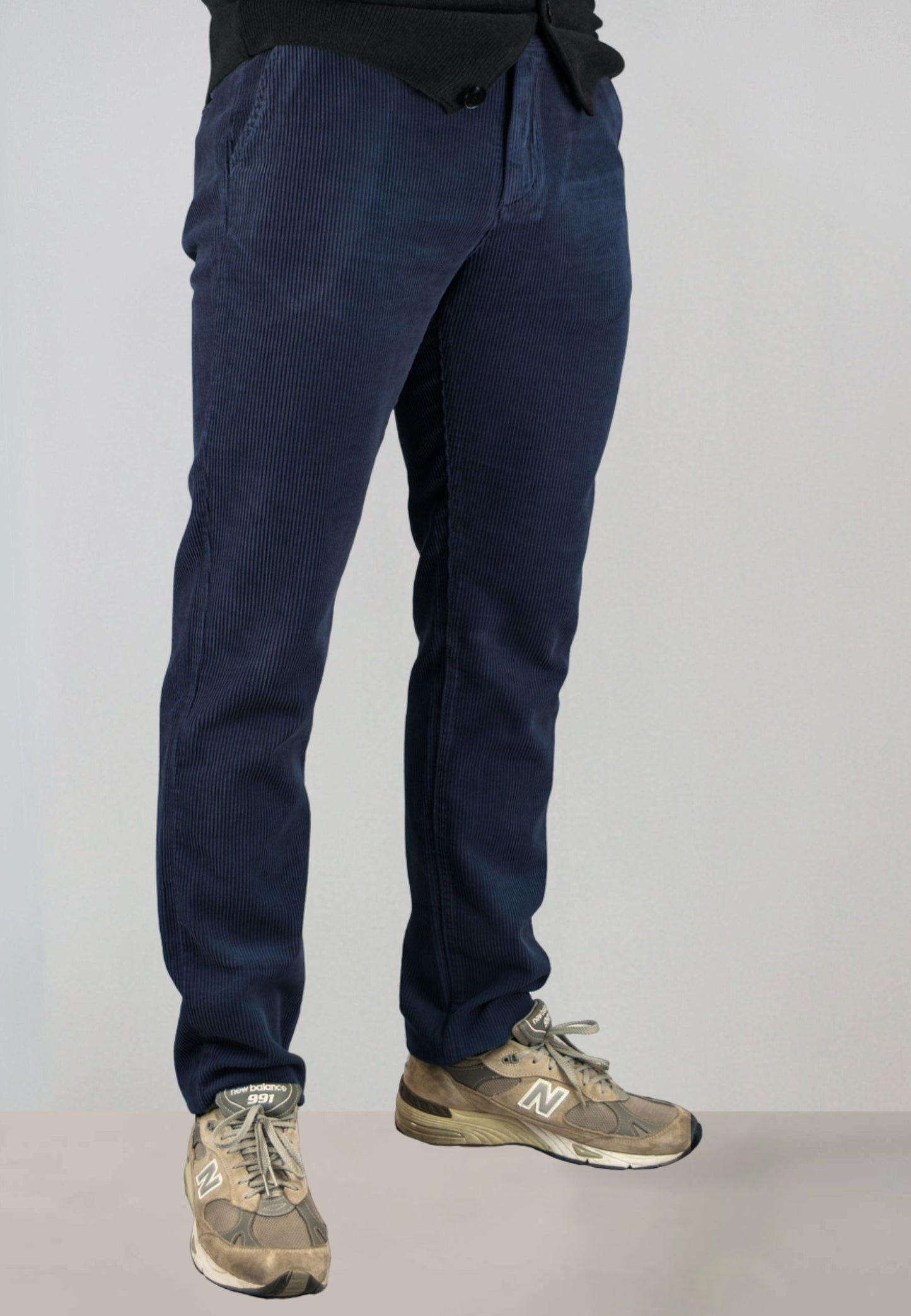 Men's black elasticated chino pants