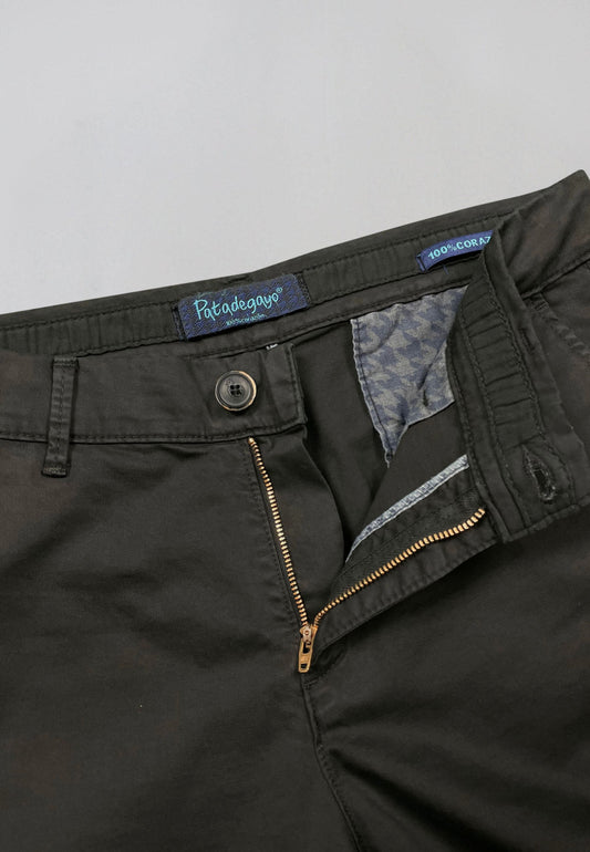 Men's black elasticated chino pants
