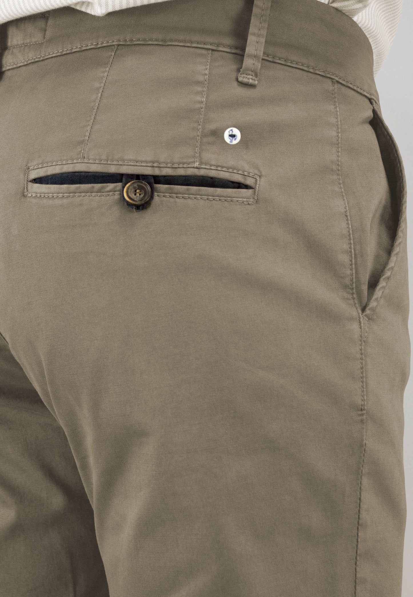 Men's black elasticated chino pants