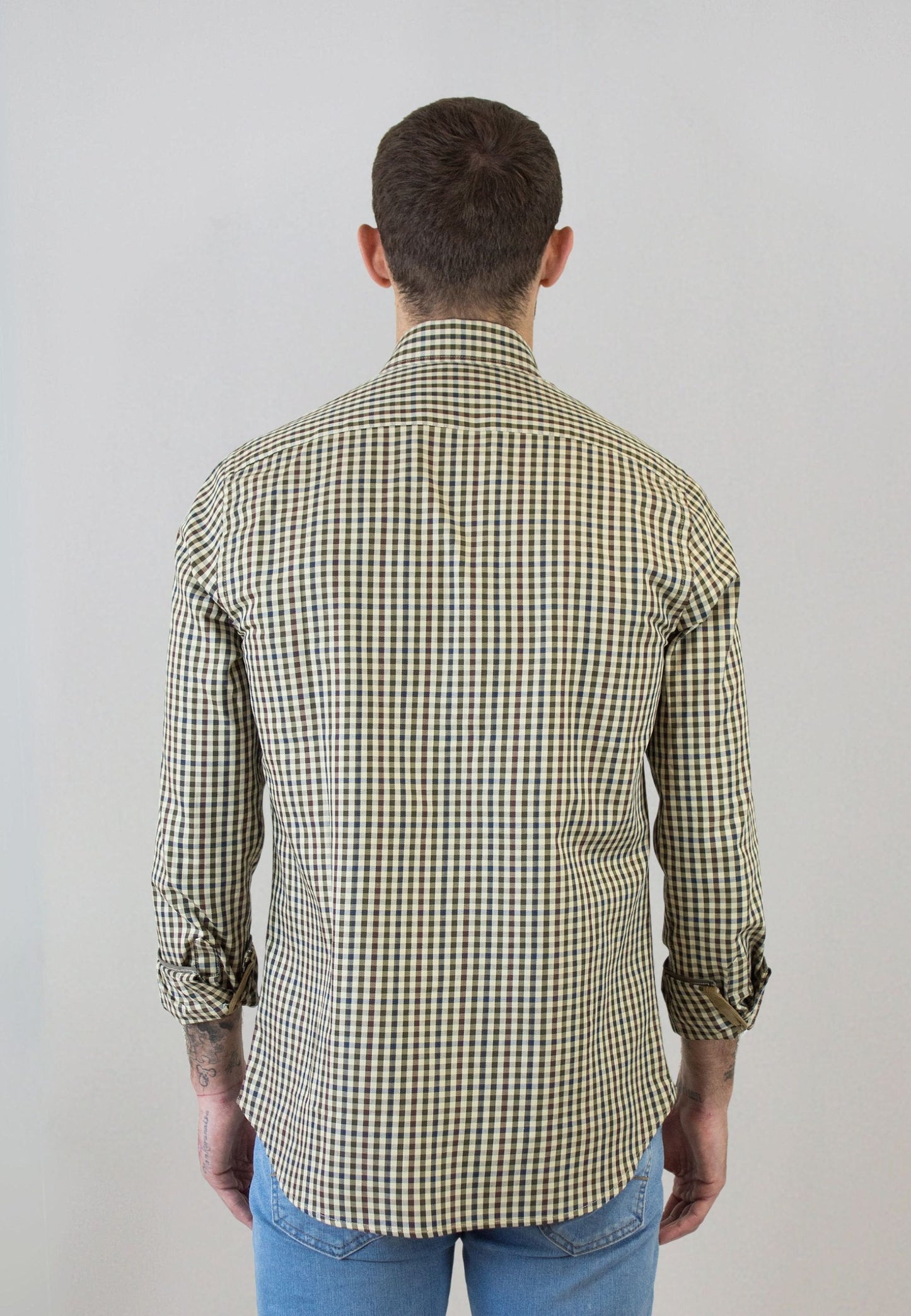 Camisa de cuadro en tonos marrones