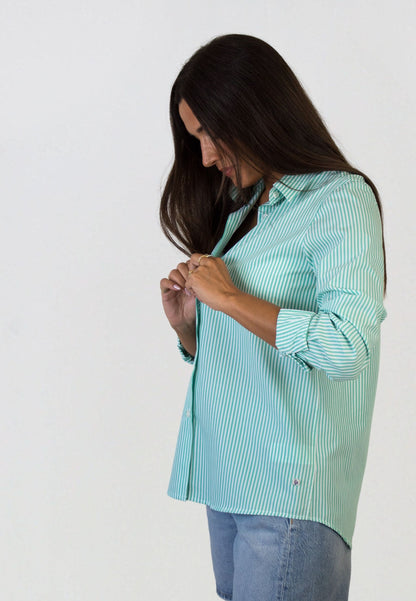 Camisa de rayas verdes
