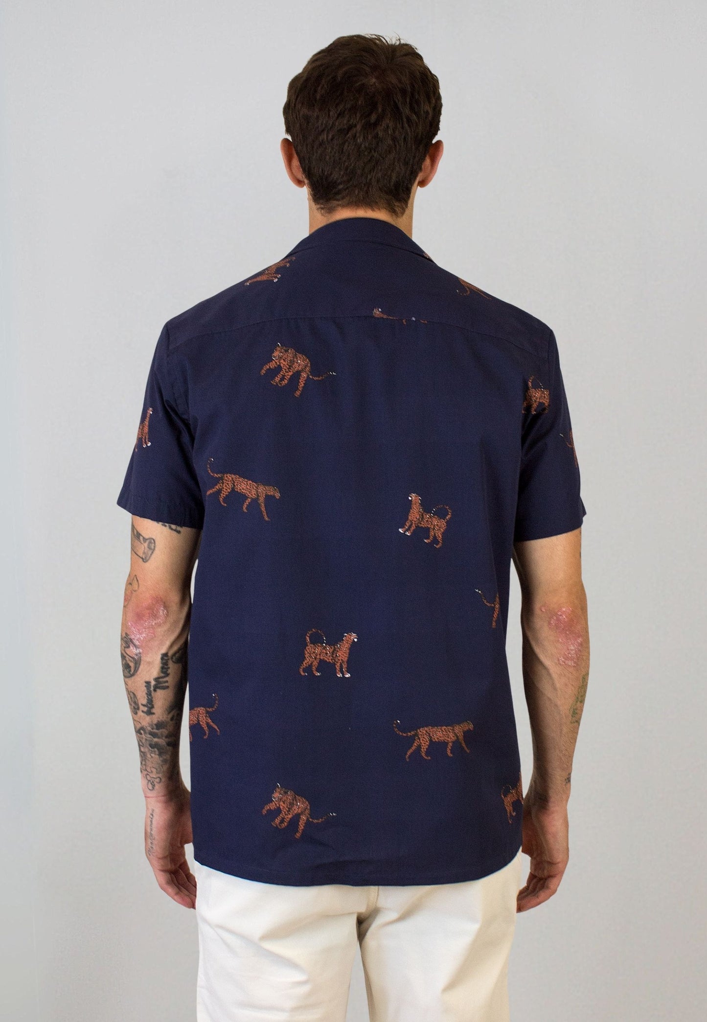 Camisa manga corta con estampado tigres