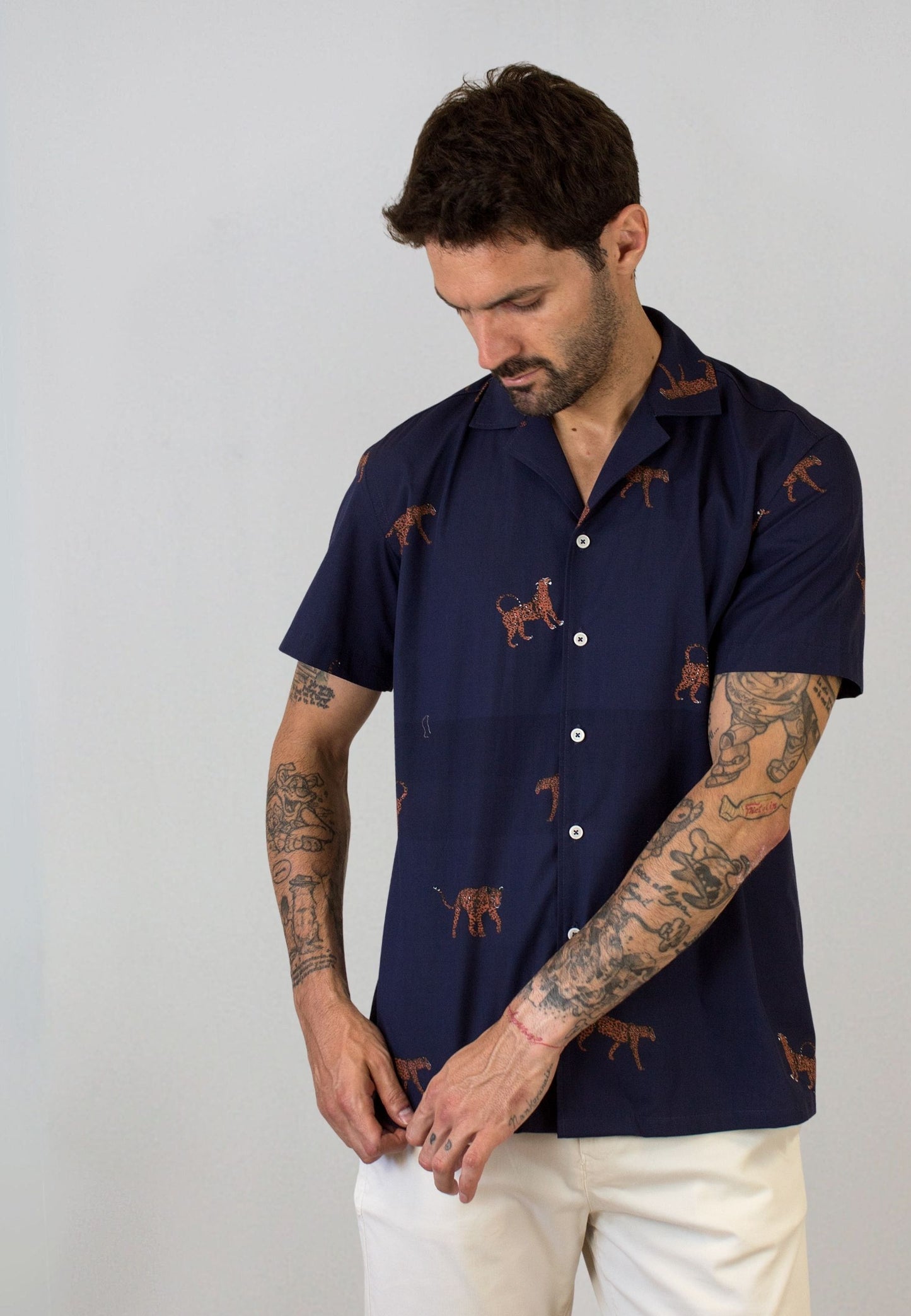 Camisa manga corta con estampado tigres