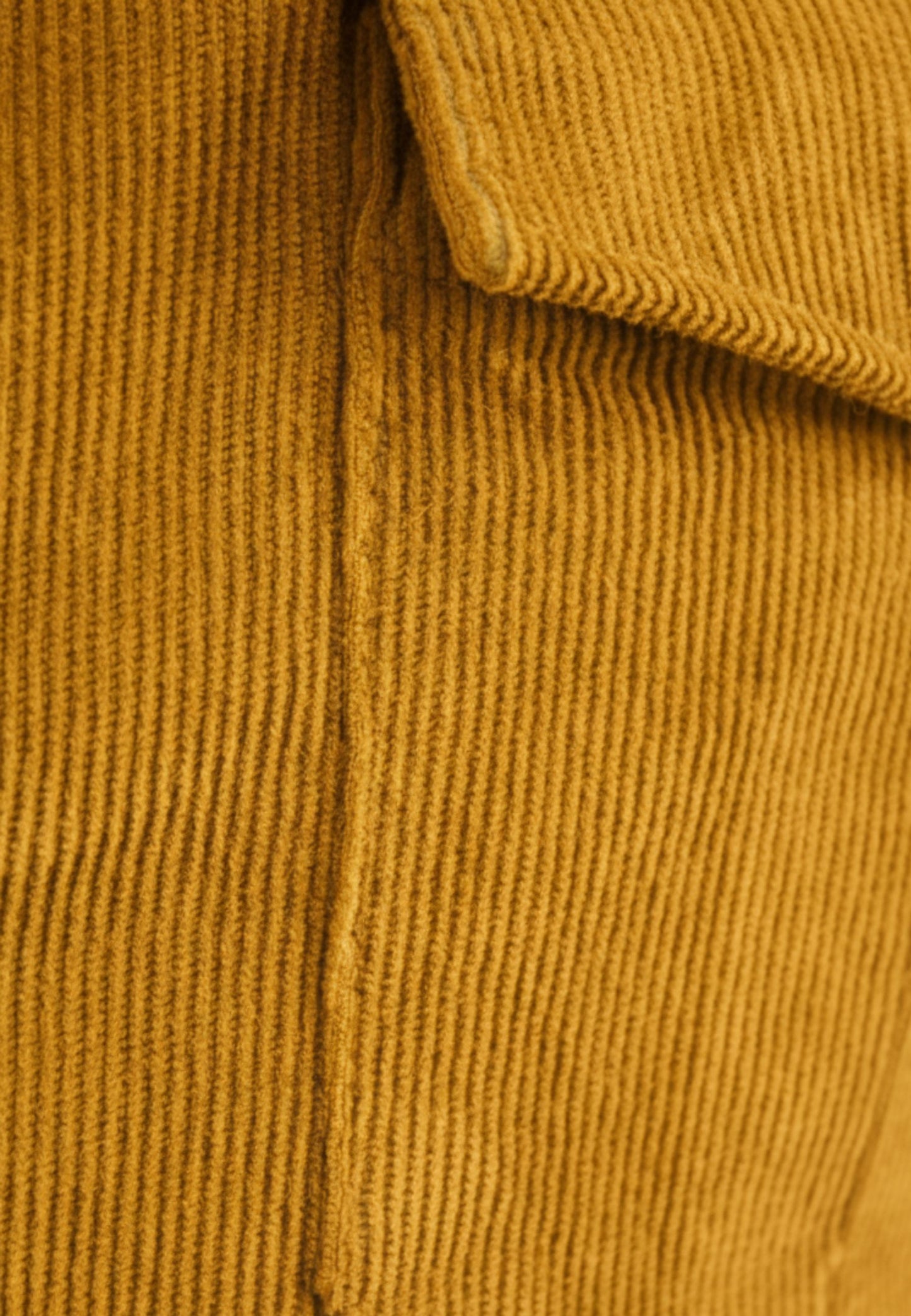 Sobrecamisa sahariana de pana mostaza