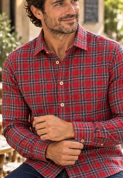 Camisa de cuadros rojos